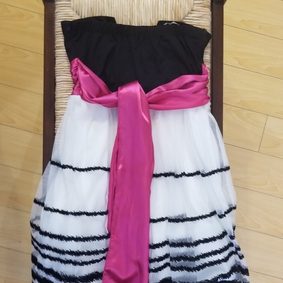 Strapless Dress - Picture 5 of 5